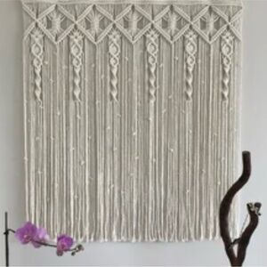Elegant Cream Macrame Wall Hanging